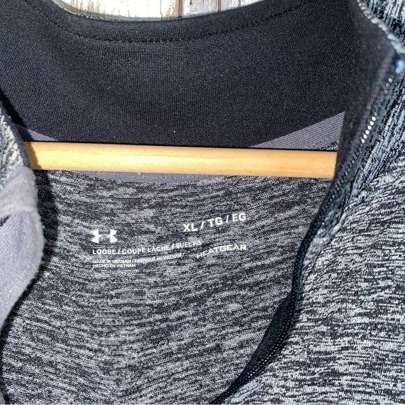 Under Armor 1/4 Zip Loose Grey Heather Jacket - Picture 5 of 5